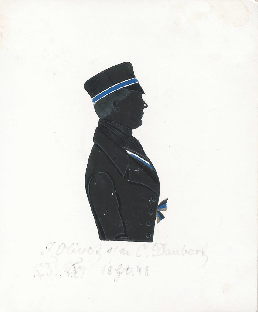 F. E. Jean Olivet stammte aus Brunstein und studierte ab Ostern 1846 Rechtswissenschaften an der Universität in Göttingen. Noch im selben Jahr wurde er in die Borusso-Brunsviga recipiert. Bald nach seiner Reception vereinigte sich sein Corps mit Brunsviga Göttingen und er erwarb so auch deren Band. Bei Brunsviga war Olivet einmal Consenior, zweimal Senior und wurde später zum Ehrenmitglied ernannt. Er starb als Obergerichtsanwalt in Celle. Die Silhouette ist gewidmet "J Olivet [Z!] [Z!] s/m C. Daubert 18GA48". Sammlung Dr. Rolf Caselitz Hubertiae München, Starkenburgiae, Saxoniae Leipzig, Brunsvigae, Borussiae Greifswald