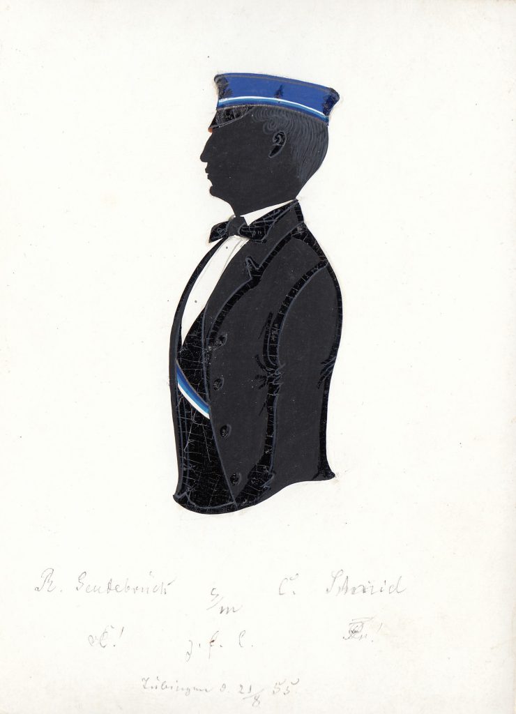 Richard Geutebrück wurde am 13. September 1835 in Altenburg als Sohn des Finanzpräsidenten Karl Friedrich August Geutebrück (1796-1884) und dessen Gattin Amalie Christiane geb. Demme (1797-1868) als jüngstes von sechs Kindern geboren. Er immatrikulierte sich nach dem Abitur in Leipzig und schloss sich der Saxonia an, in die er 1853 recipiert wurde. Am 2. November des folgenden Jahres immatrikulierte er sich als stud. iur. in Tübingen. 1862 heiratete er Anna von Münch, die möglicherweise bei der Geburt seines Sohns Gustav Reinhold Paul (1867-1933) starb. Jedenfalls heiratete er am 20. August 1868 Julie Therese Liebich (1847-1916). Geutebrück starb als Geheimer Oberregierungsrat am 6. April 1910 in Erfurt. Die Silhouette ist gewidmet "R. Geutebrück [Z!] s/m C. Schmid [Z!] z. f. E. Tübingen d. 21/8 55" Archiv des Corps Franconia Tübingen, Silhouettenalbum des Karl Schmidt
