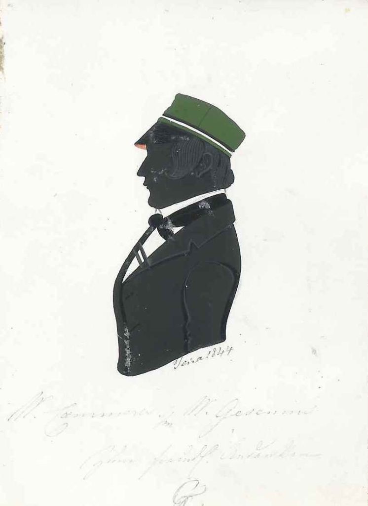 William Henry Caemmerer wurde ca. 1822/23 in Tranquebar (Ostindien) als Sohn eines aus Oldenburg stammenden deutschen und einer in Indien geborenen Britin geboren. Wann er nach Deutschland kam ist unklar, aber er immatrikulierte sich am 9. Mai 1843 als stud. med. an der Universität Jena. Dort schloss er sich dem Corps Guestphalia an, in das er im folgenden Jahr rezipiert wurde. Er war einmal Drittchargierter, einmal Consenior, dreimal Senior und wurde später zum Ehrenmitglied des Corps ernannt. Nachdem er zum Dr. med. promoviert wurde wanderte er etwa 1847 in die USA aus und ließ sich in Brooklyn (New York) nieder. Dort heiratete er eine aus Deutschland stammende Frau mit dem Vornamen Cecilia, die ihm mehrere Kinder schenkte und war als Arzt tätig. Er starb 1903 in Brooklyn. Silhouette gewidmet „Jena 1844 – W. Caemmerer s/m W. Gesenius – Zum freundl. Andenken – [Z!]“ Sammlung Florian Wanner Helvetiae Bern, Flamineae (IdC), Palatia-Guestphaliae (IdC)